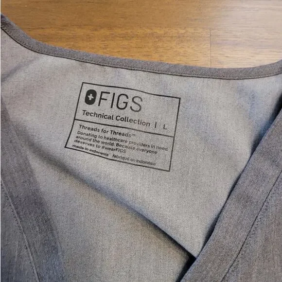 FIGS Casma Scrub Top Women’s Large Graphite 3-Pocket EUC - Picture 3 of 8